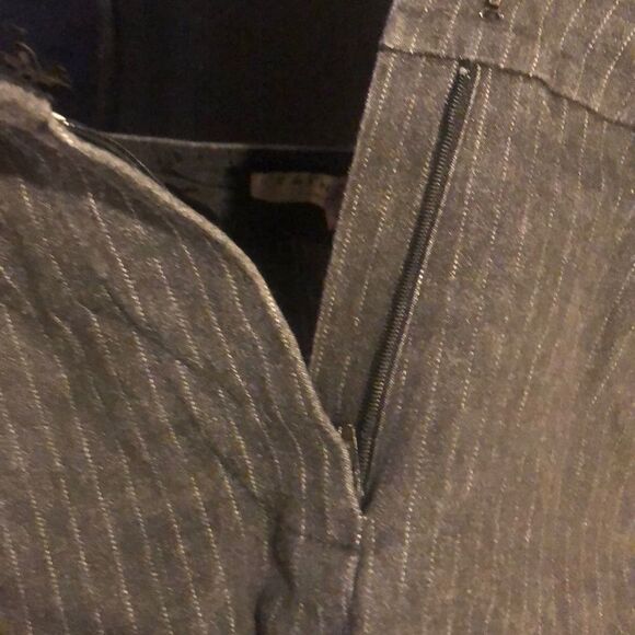 Trina Turk gray slacks with white stripes - Picture 6 of 7